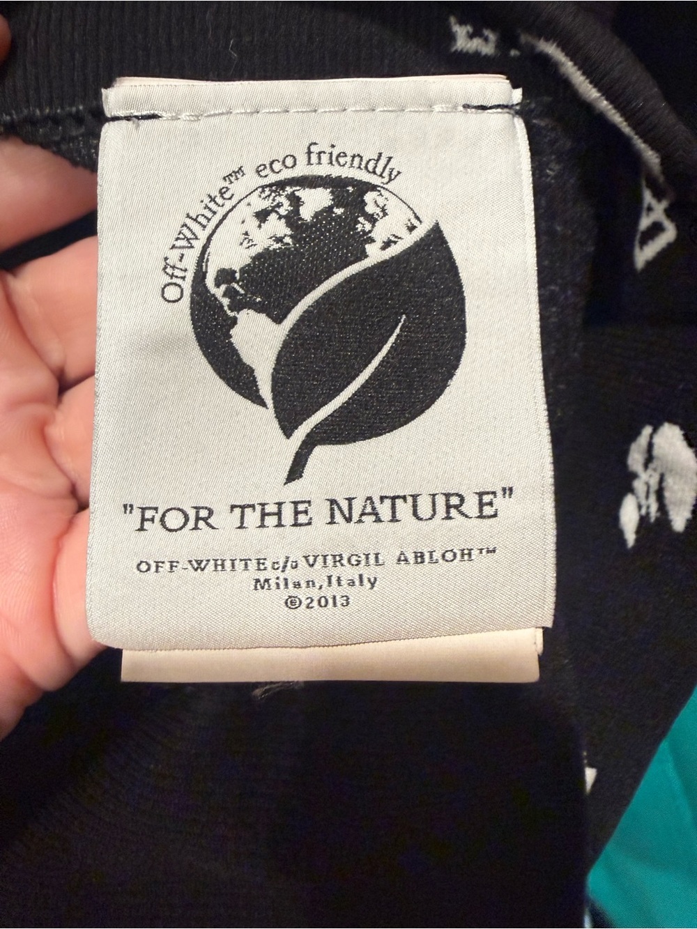 Off White Black Short-Sleeve Top with White Contrast Piping size Small - Picture 7 of 10